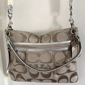 Coach Poppy Metallic Signature Hippie Bag Crossbody Khaki Silver 19131 Like New